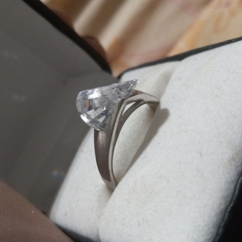 925Ring size 8 silver band with  clear  triangler shaped stone